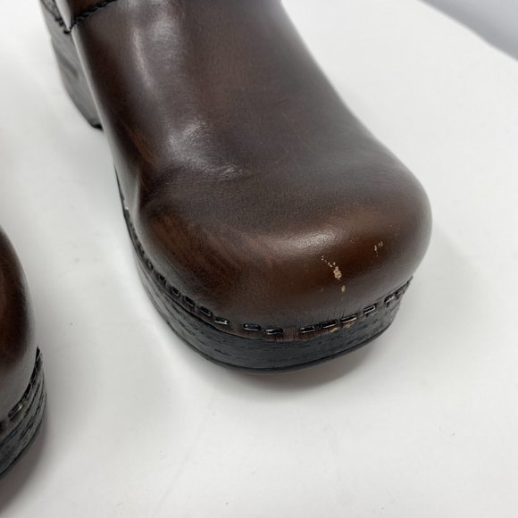 DANSKO Classic Brown Leather Clogs - Picture 8 of 9